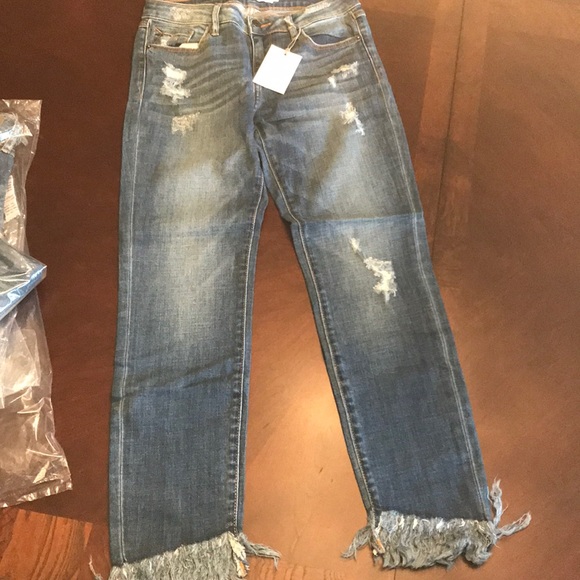Hidden Distressed Skinny Jeans - Picture 5 of 8